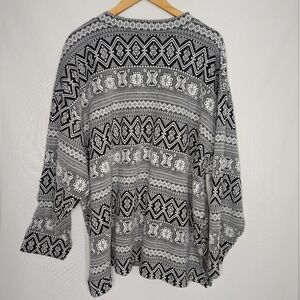 Vintage Black and White Geometric Pattern Long Sleeve Top Size 30/32